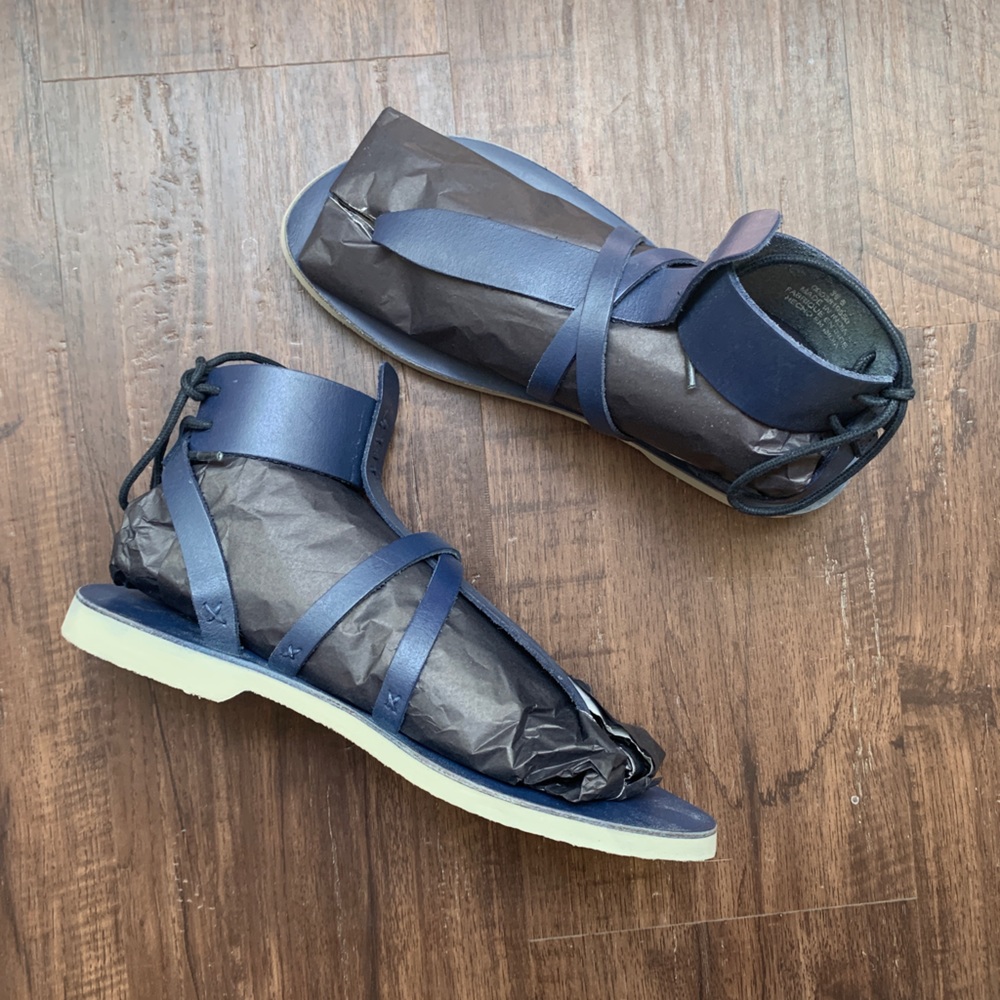 NEW Free People Vacation Day Leather Wrap Sandal Denim Blue Size 8.5 - Picture 4 of 11